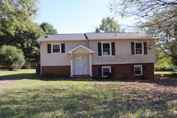 134 Wallace St, Boonville, NC 27011