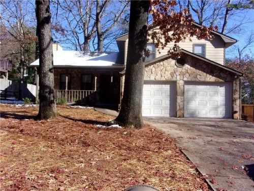 627 Ridge Ave, Stone Mountain, GA 30083
