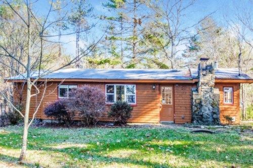 50 Niantic Trl, West Greenwich, RI 02817