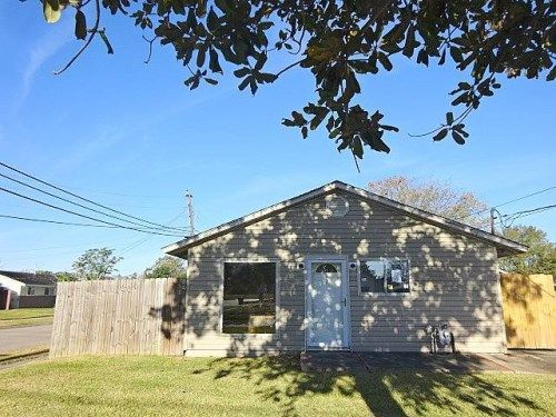 396 Helis Dr, Westwego, LA 70094