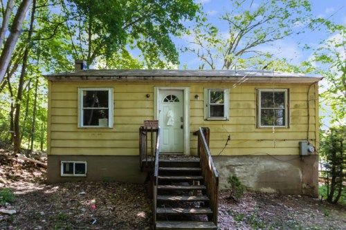 25 Stonehenge Rd, Lake Hopatcong, NJ 07849