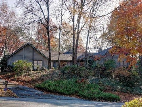 655 Willow Knoll Dr SE, Marietta, GA 30067