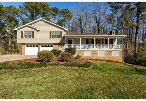 1088 Gwens Trl SW, Lilburn, GA 30047