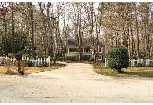 2440 Rockwell Dr, Buford, GA 30519