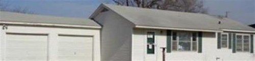 1106 W ELM ST, Chanute, KS 66720