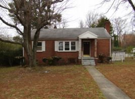 204 Ridge Rd, Colonial Heights, VA 23834