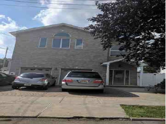 131 Mozart St, East Rutherford, NJ 07073
