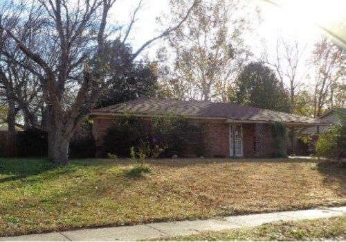 5680 CHICKASAW DR, Horn Lake, MS 38637