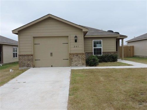 201 Johnston Ln, Jarrell, TX 76537