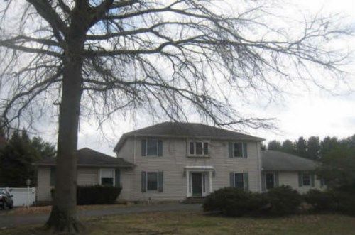 29 Rambling Brook Dr, Holmdel, NJ 07733