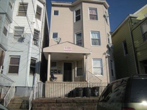 46 Paterson Ave, Paterson, NJ 07522