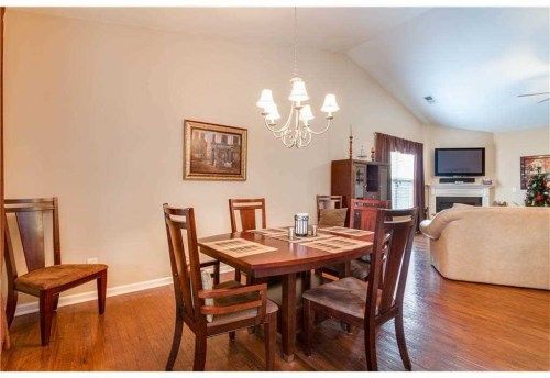 517 Lost Creek Dr, Woodstock, GA 30188