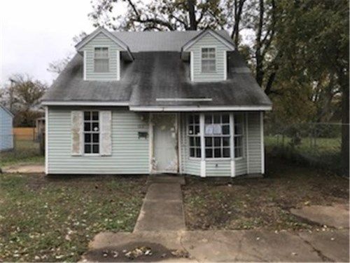 122 S 20th St, West Memphis, AR 72301