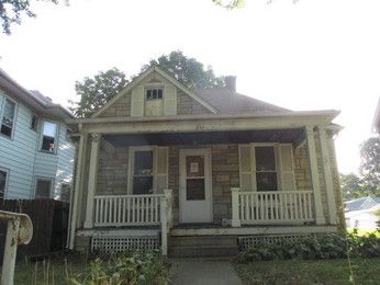 934 24th St, Moline, IL 61265