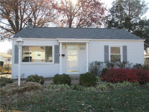 10666 Saint Henry Ln, Saint Ann, MO 63074