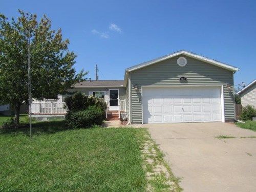 4433 SE Grand Oaks Ave, Topeka, KS 66609