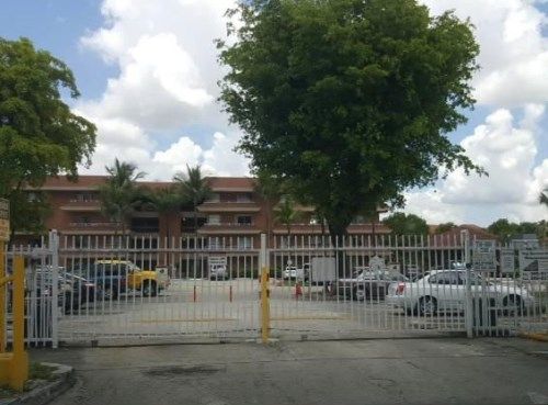 17600 Nw 68th Ave Apt B3001, Hialeah, FL 33015