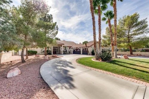 7045 Darby Avenue, Las Vegas, NV 89117