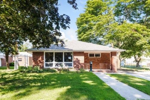 27 Chester Ave, Gibbstown, NJ 08027