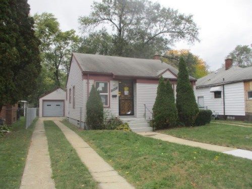 18651 Warwick, Detroit, MI 48219