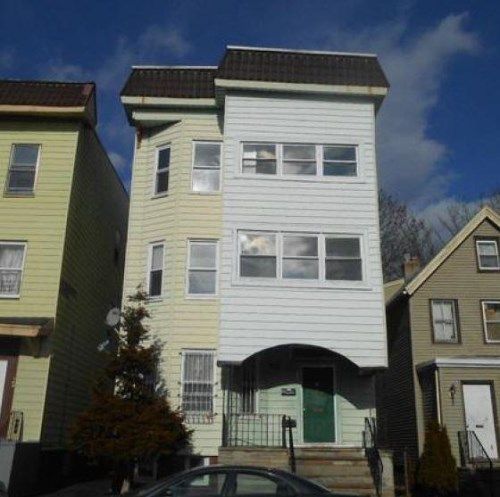 16 Clifford St, East Orange, NJ 07018