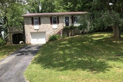 144 Kentland Dr, Johnson City, TN 37604