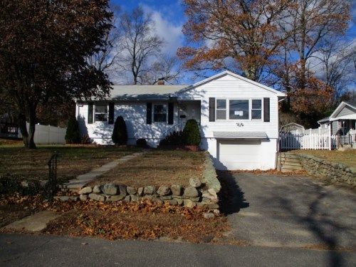 268 Mapleridge Dr, Waterbury, CT 06705