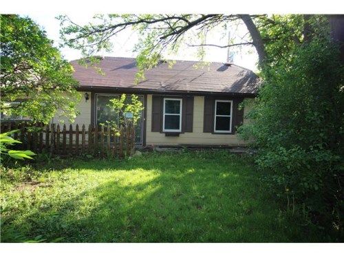 6051 W Fond Du Lac Ave, Milwaukee, WI 53218