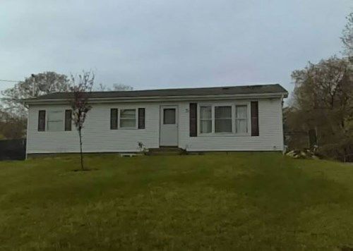 67 Barbara Ln, Medford, NY 11763