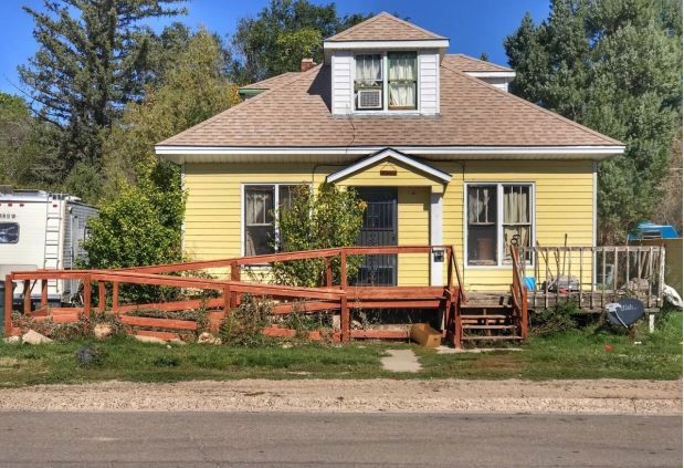 346 E 5th St, Walsenburg, CO 81089