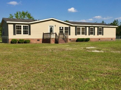 612 Fortner Ln, Huger, SC 29450