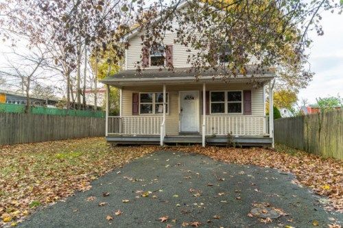 119 East 10th St, Huntington Station, NY 11746