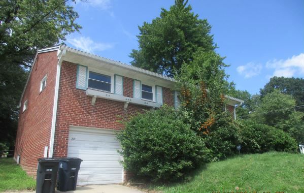 2510 Saint Clair Dr, Temple Hills, MD 20748