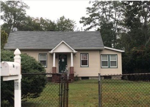 5 Cedar Rd, Mastic Beach, NY 11951