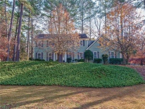 560 Spring Creek Ct NE, Marietta, GA 30068