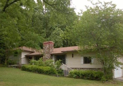 218 Arlington Dr, Hot Springs National Park, AR 71913
