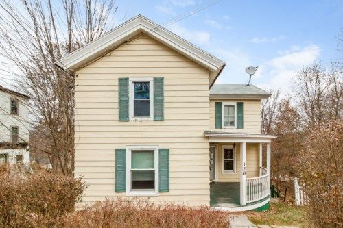 120 Rockwell St, Winsted, CT 06098