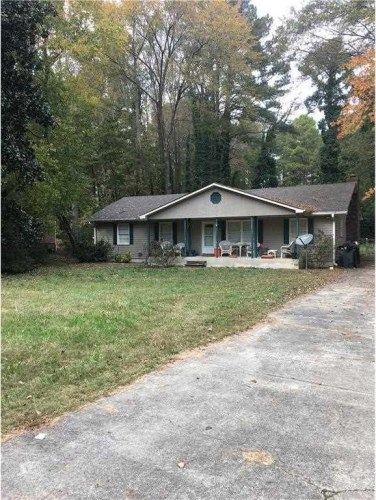 2768 Fairfield Dr SW, Marietta, GA 30064