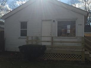 5531 Gateshead St, Grosse Pointe, MI 48236