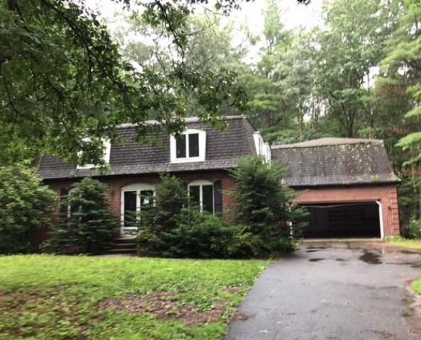 19 Ladyslipper Ln, Florence, MA 01062
