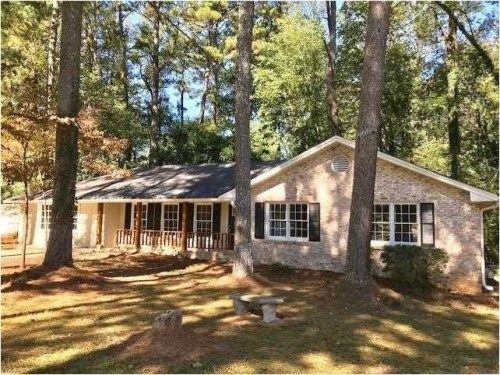 5410 Crestland Ct, Stone Mountain, GA 30087