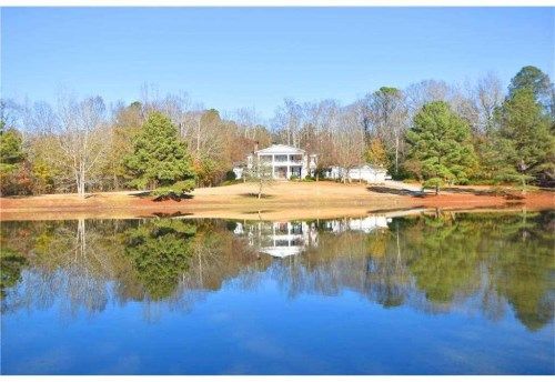 449 Bernhard Rd, Fayetteville, GA 30215