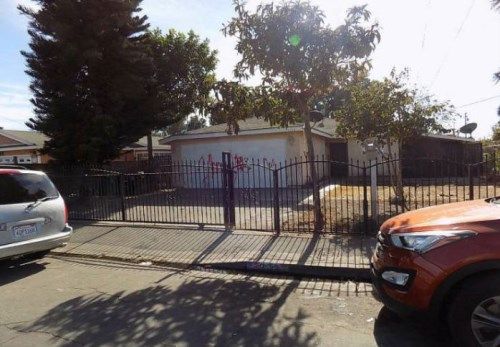 1322 E 90th St, Los Angeles, CA 90002