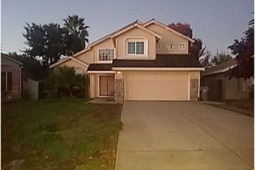 21 Hallwood Ct, Sacramento, CA 95823