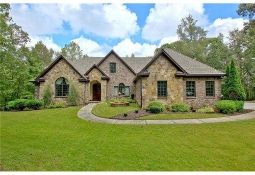 235 Buckeye Farms Rd, Moreland, GA 30259