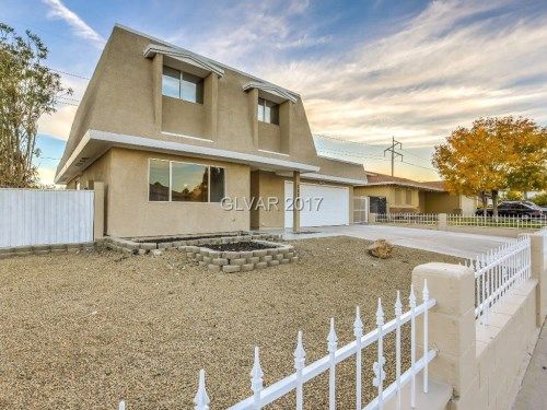 7225 William Anders Avenue, Las Vegas, NV 89145