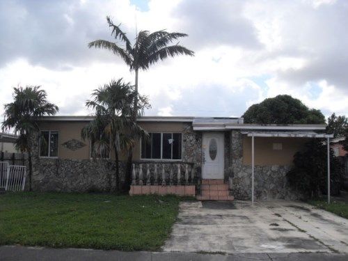 272 E 54th St, Hialeah, FL 33013