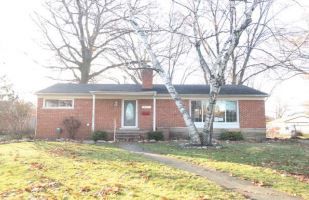 33577 Nancy St, Livonia, MI 48150