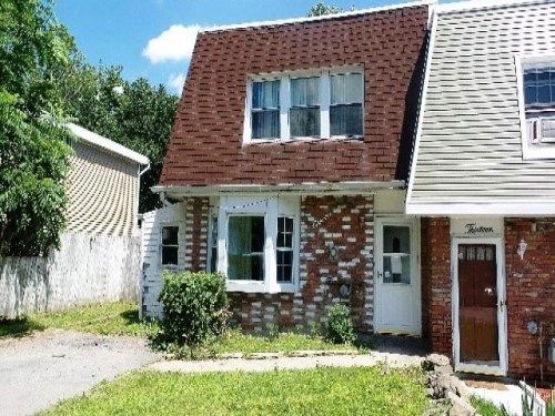 11 Greenway Ter, Middletown, NY 10941