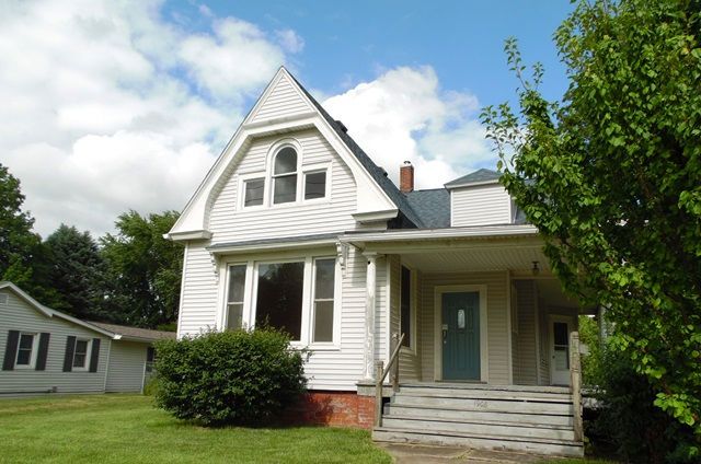1908 13th St, Viola, IL 61486
